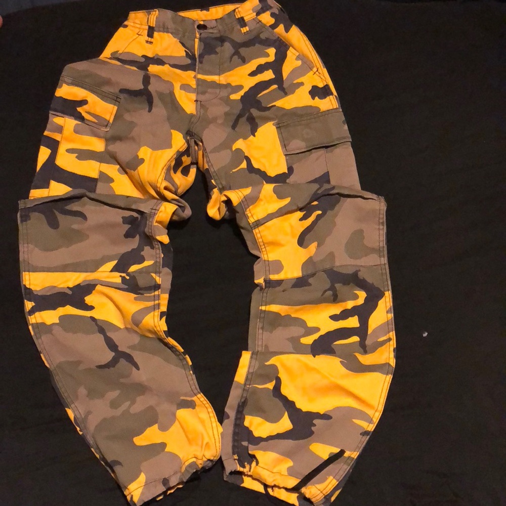 *SOLD ON DEPOP* Army Rothco pants size XS